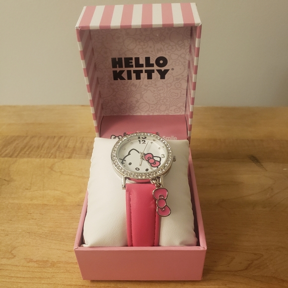 Hello Kitty Watch - Picture 3 of 4